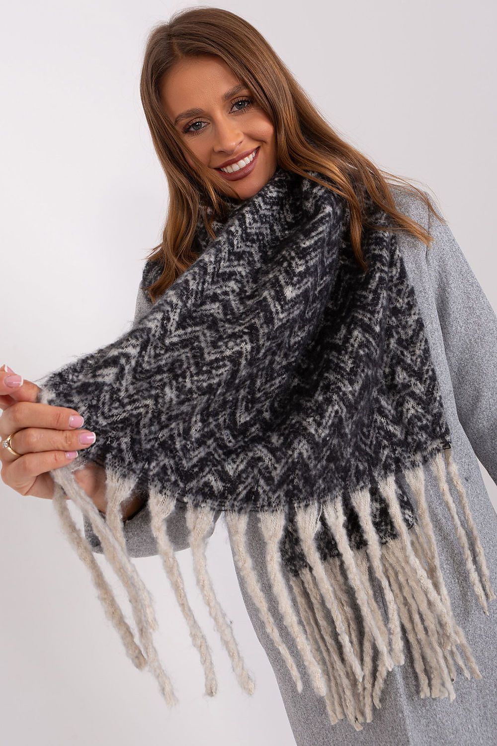 Schal model 189245 Wool Fashion Italia