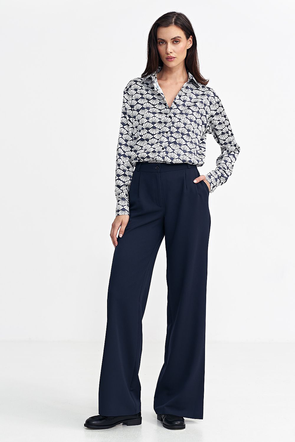 Lange Hose model 202476 Nife