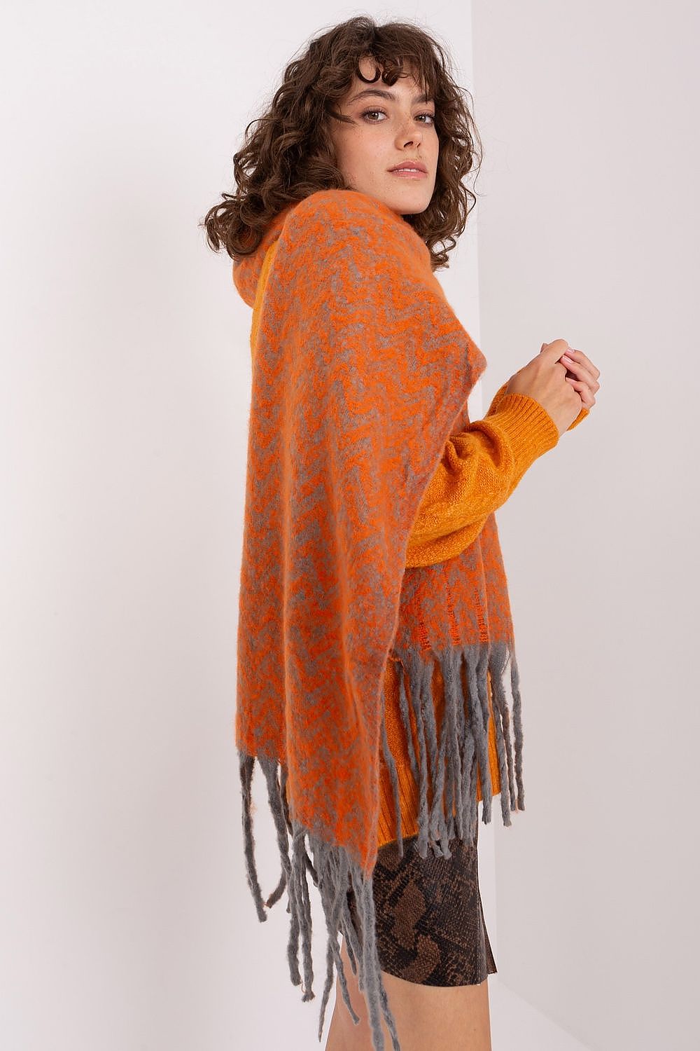 Schal model 205973 Wool Fashion Italia