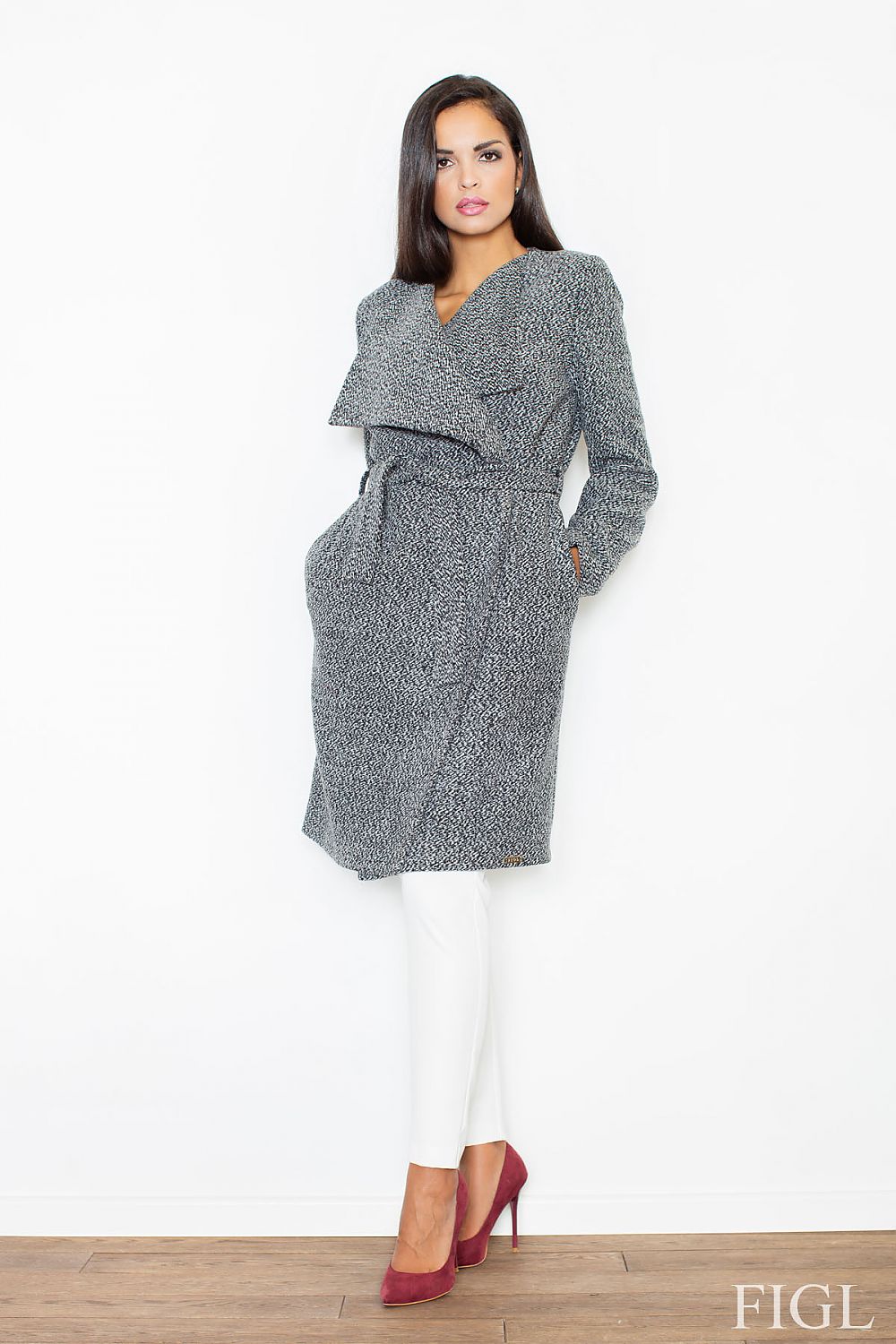 Mantel model 47958 Figl