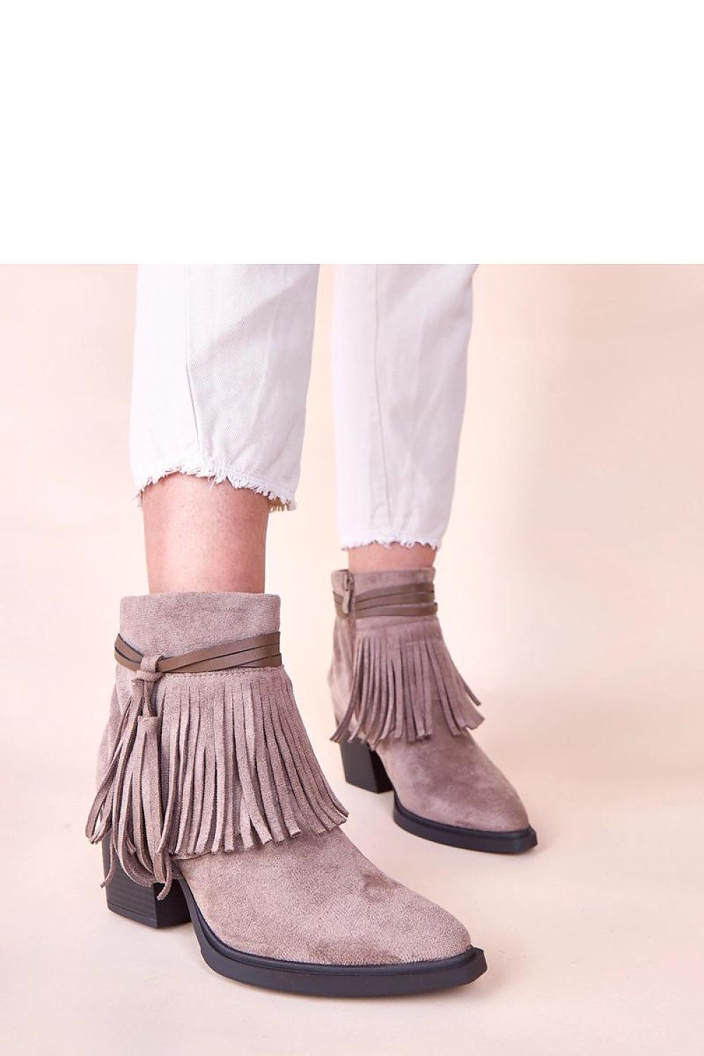 Stiefeletten mit Absatz model 221020 Solea