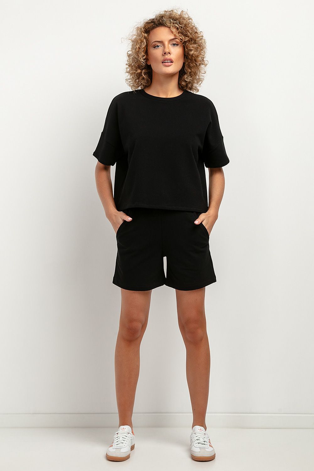 Shorts model 183180 Tessita