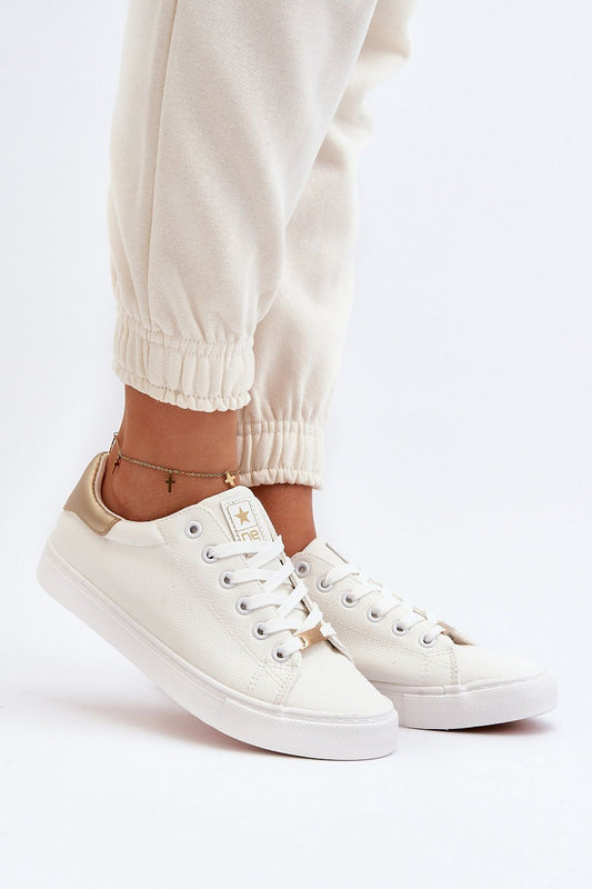 Low-Top Sneaker in Weiß von Big Star (Model 193538 Step in style)