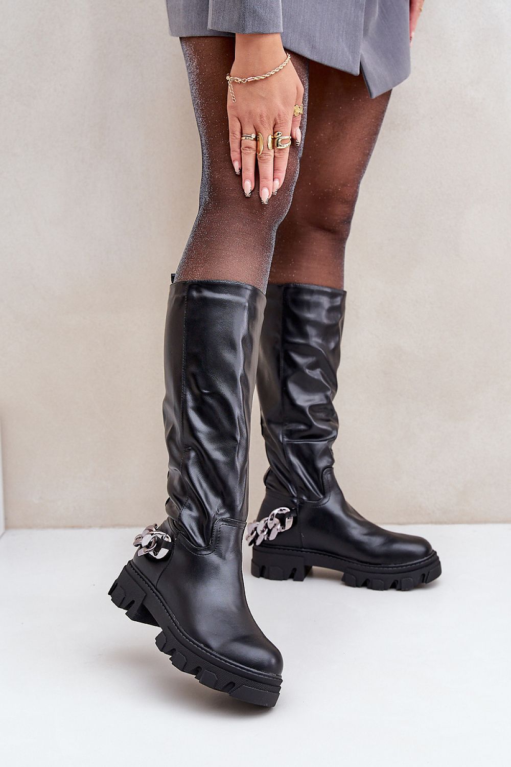 Slip-On Damen Plateau Stiefel gefüttert in Schwarz mit Ketten-Verzierung (Modell 204668 Step in style) 
