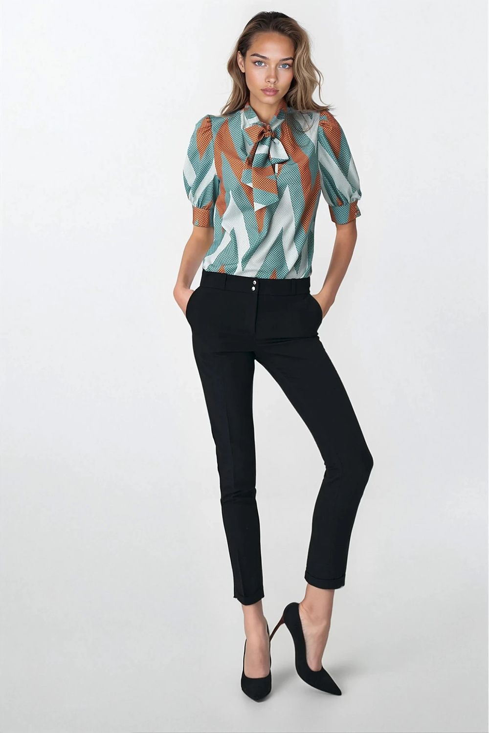  Damen Hose model 216900 Nife 